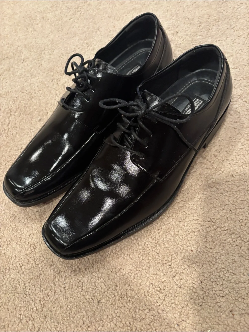 Stacy Adams sleek patent